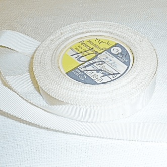 Vintage White Grosgrain 16mm ribbon.